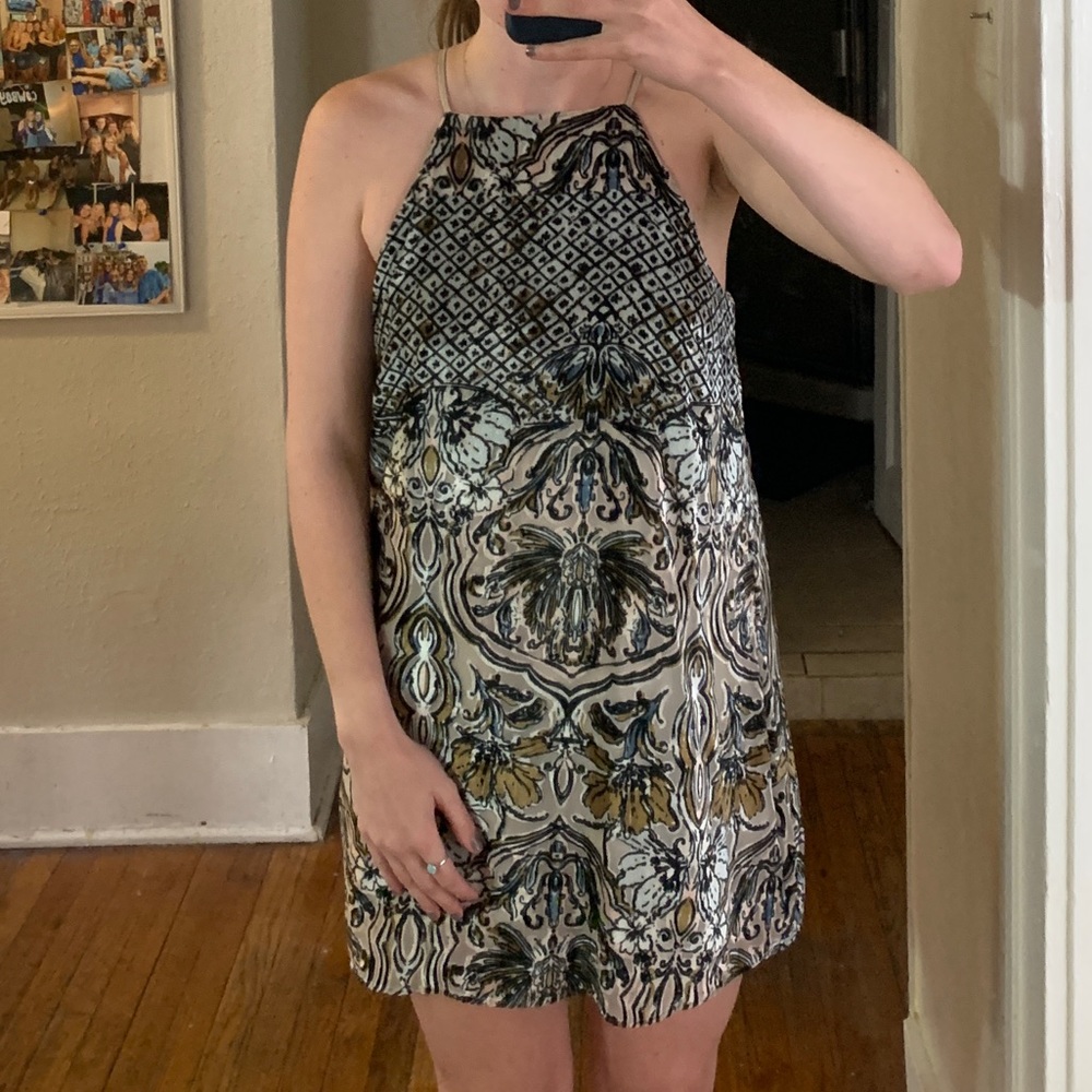 Cute dress!!